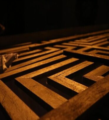 Maze floor